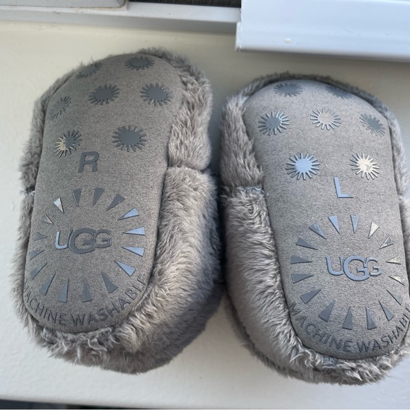 Ugg Bixbee Baby Bootie in Charcoal 0/1 (0-6 Months) in charcoal - Picture 10 of 11